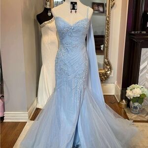 COLORS Light Blue Prom Pageant Gala Formal Dress, NWT, size 6